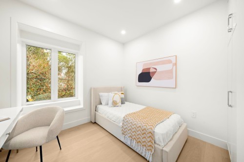 2965 Glen Drive, Vancouver, BC 