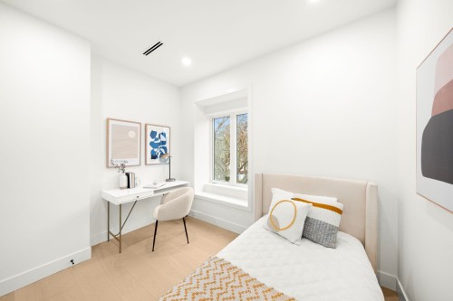 2965 Glen Drive, Vancouver, BC 