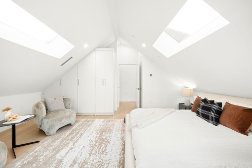 2965 Glen Drive, Vancouver, BC 