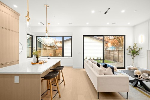 2965 Glen Drive, Vancouver, BC 