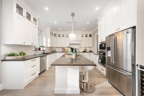 6326 Dawson Street, Burnaby, BC 