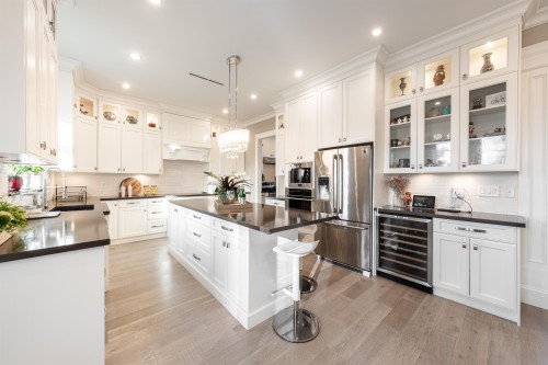 6326 Dawson Street, Burnaby, BC 