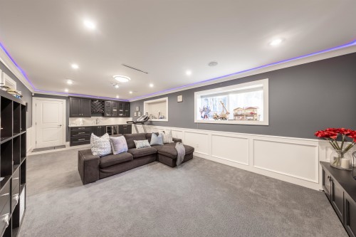 6326 Dawson Street, Burnaby, BC 