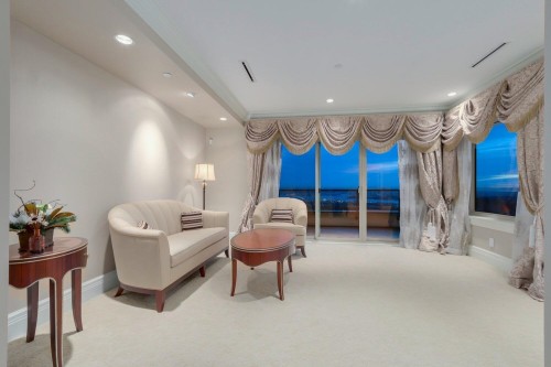 805 King Georges Way, West Vancouver, BC 