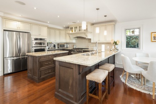 2623 Lawson Avenue, West Vancouver, BC 