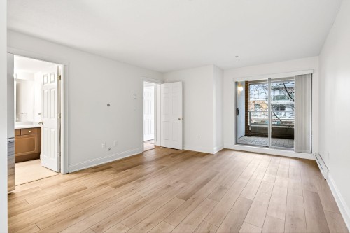 213-220 Newport Drive, Port Moody, BC 