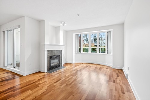 213-220 Newport Drive, Port Moody, BC 