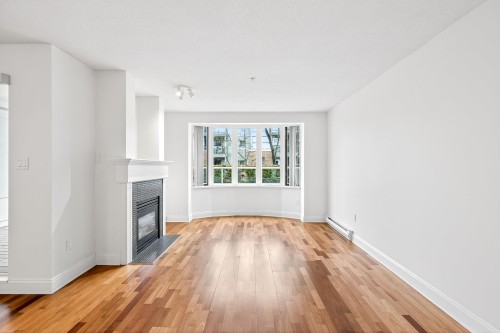 213-220 Newport Drive, Port Moody, BC 