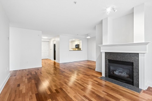 213-220 Newport Drive, Port Moody, BC 