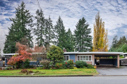 3669 Edgemont Boulevard, North Vancouver, BC 