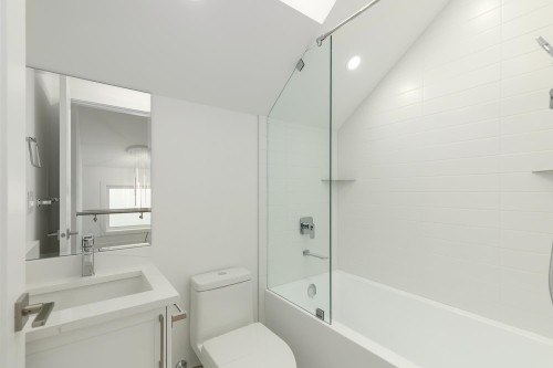 3075 Courtenay Street, Vancouver, BC 