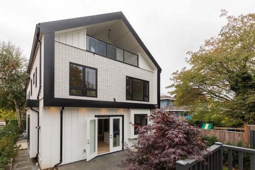 3075 Courtenay Street, Vancouver, BC 