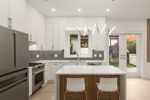 3075 Courtenay Street, Vancouver, BC 