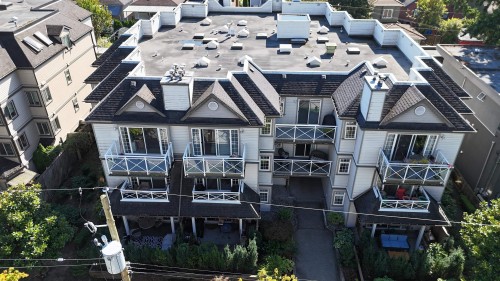 106-1868 11th Avenue E Vancouver, BC V5N 1Z1