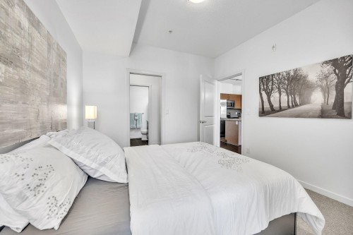 205-2239 Kingsway Boulevard, Vancouver, BC 