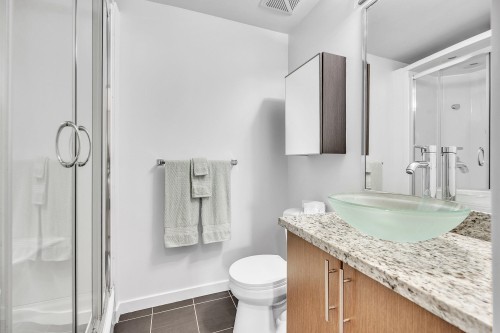 205-2239 Kingsway Boulevard, Vancouver, BC 