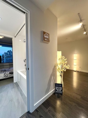 703-8131 Nunavut Lane, Vancouver, BC 