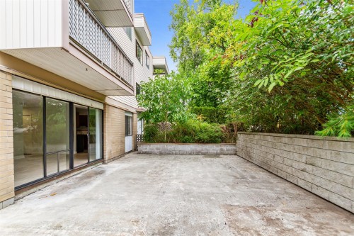 112-590 Whiting Way, Coquitlam, BC 