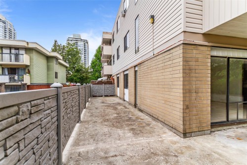 112-590 Whiting Way, Coquitlam, BC 