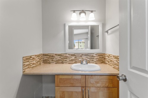 112-590 Whiting Way, Coquitlam, BC 