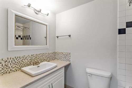 112-590 Whiting Way, Coquitlam, BC 