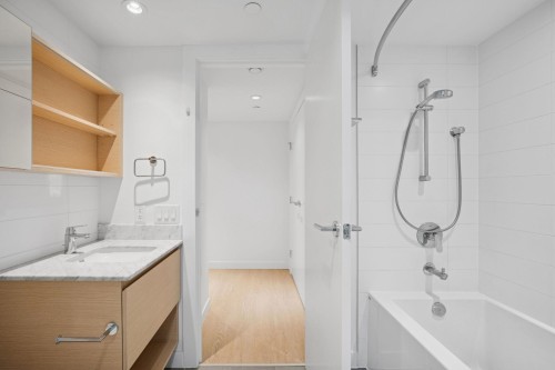 2607-908 Quayside Drive, New Westminster, BC 