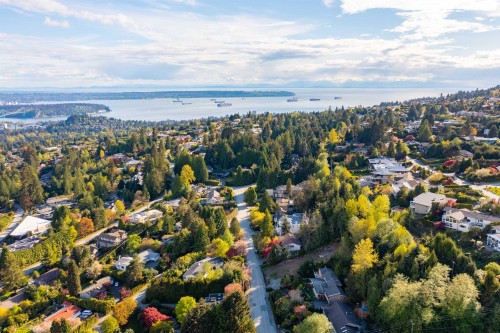 705 St. Andrews Road, West Vancouver, BC 