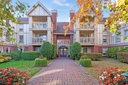 209-843 22nd Street  West Vancouver, BC V7V 4C1