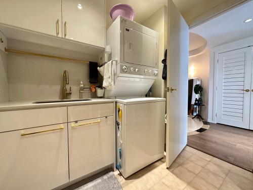 3002-388 Drake St, Vancouver, BC 