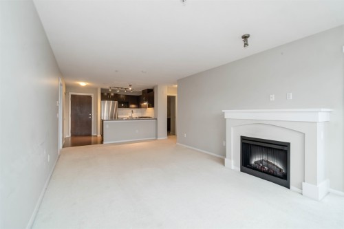 405-3110 Dayanee Springs Boulevard, Coquitlam, BC 