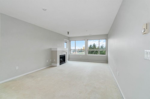405-3110 Dayanee Springs Boulevard, Coquitlam, BC 