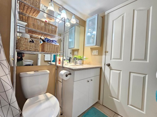 201-1167 Pipeline Road, Coquitlam, BC 