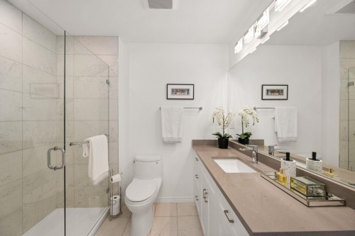 262 10Th Street E, North Vancouver, BC 