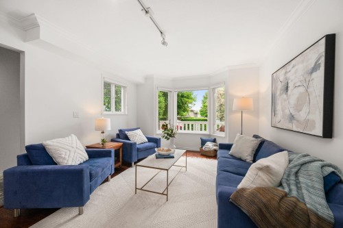 262 10Th Street E, North Vancouver, BC 