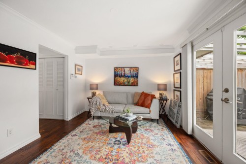 262 10Th Street E, North Vancouver, BC 