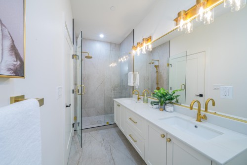 3460 Welwyn Street, Vancouver, BC 