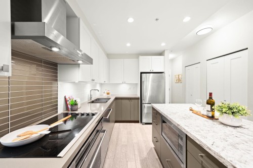 312-3399 Noel Drive, Burnaby, BC 