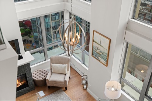 2204-1238 Richards Street, Vancouver, BC 