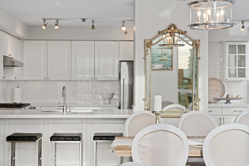 2204-1238 Richards Street, Vancouver, BC 