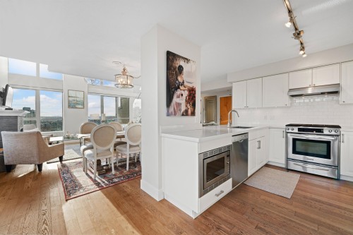 2204-1238 Richards Street, Vancouver, BC 