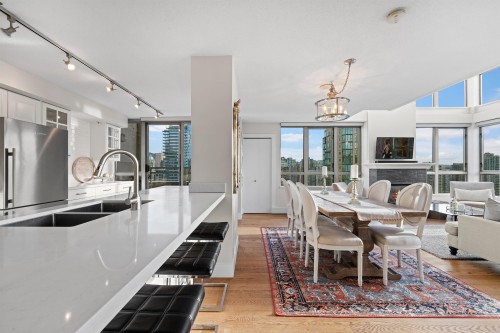 2204-1238 Richards Street, Vancouver, BC 