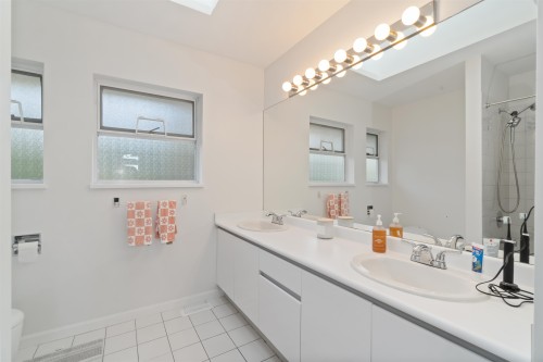 456 Montroyal Boulevard, North Vancouver, BC 