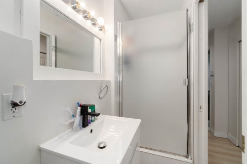 456 Montroyal Boulevard, North Vancouver, BC 