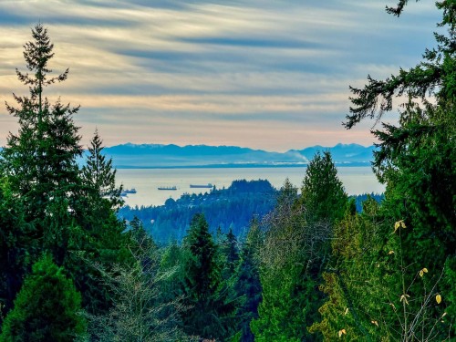 456 Montroyal Boulevard, North Vancouver, BC 