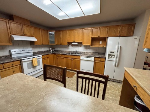 208-11609 227 Street, Maple Ridge, BC 