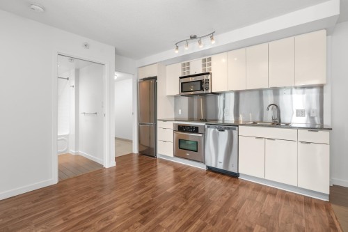 2210-233 Robson Street, Vancouver, BC 