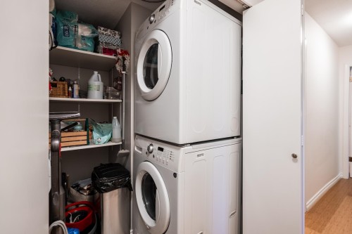 320-1220 Lasalle Place, Coquitlam, BC 