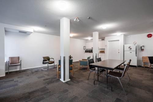 320-1220 Lasalle Place, Coquitlam, BC 