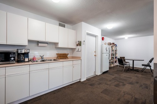 320-1220 Lasalle Place, Coquitlam, BC 