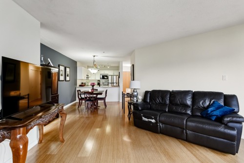 320-1220 Lasalle Place, Coquitlam, BC 